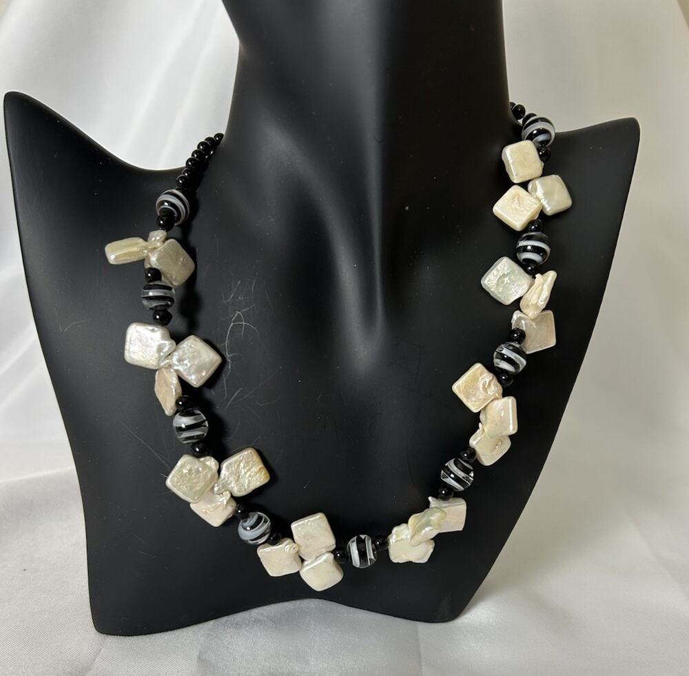 Lovely Mother Of Pearl & Blk/Wht Beaded Necklace. Measures 17”